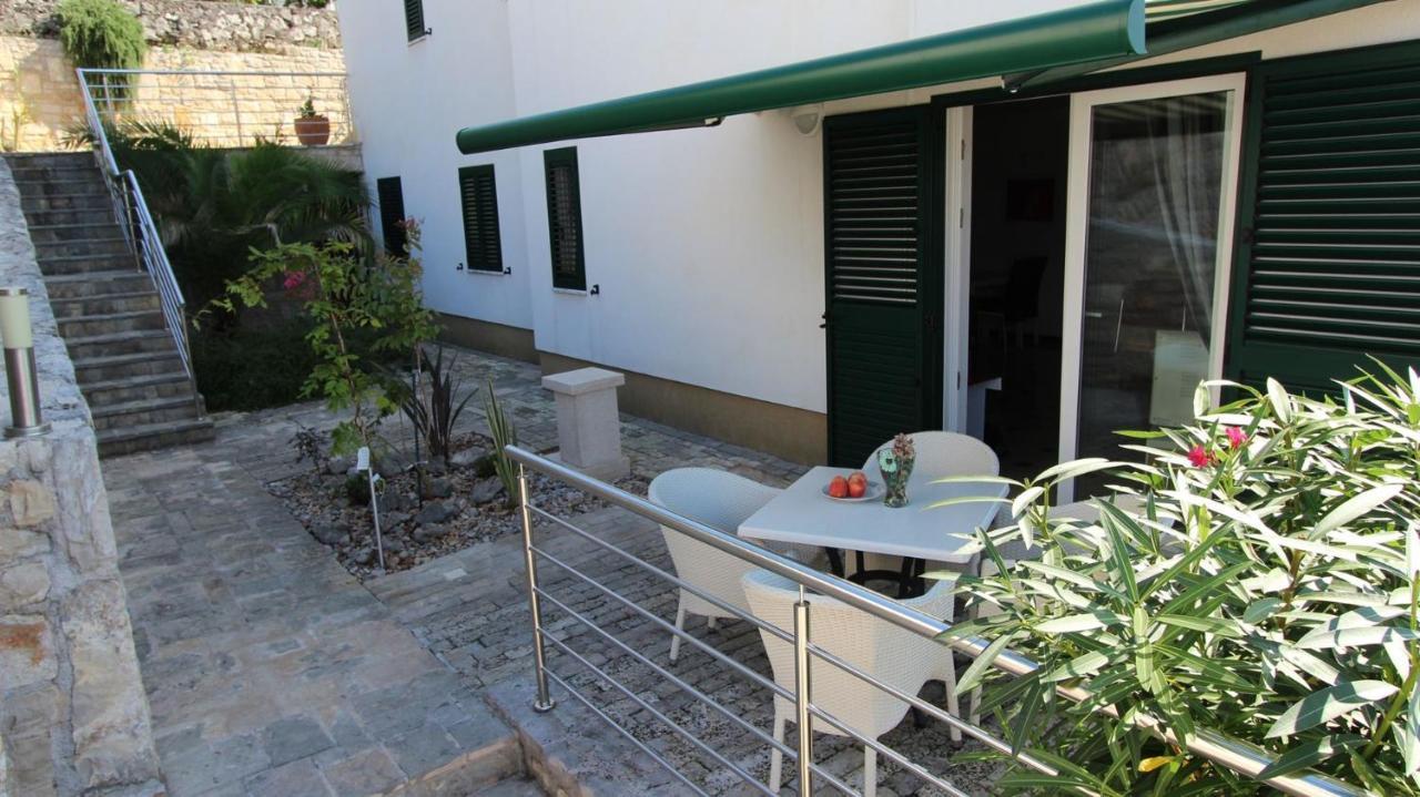 Apartments Adria Malinska Ngoại thất bức ảnh