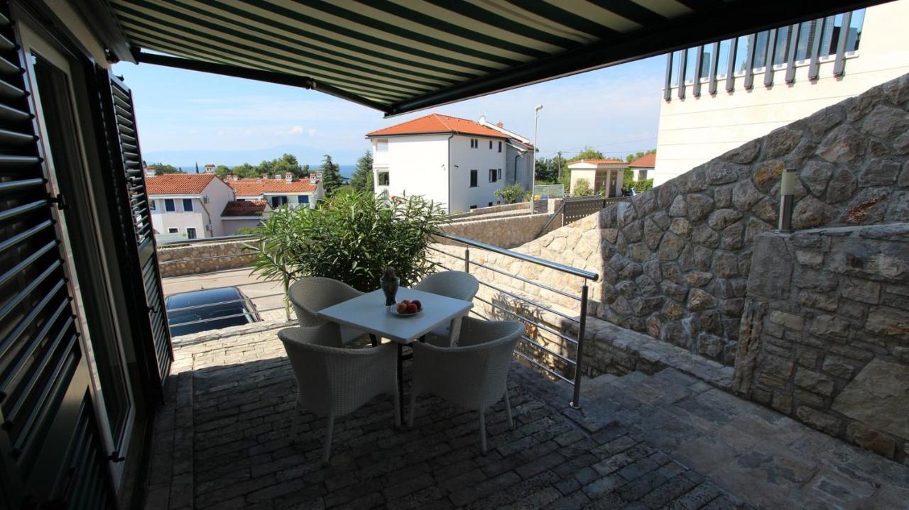 Apartments Adria Malinska Ngoại thất bức ảnh