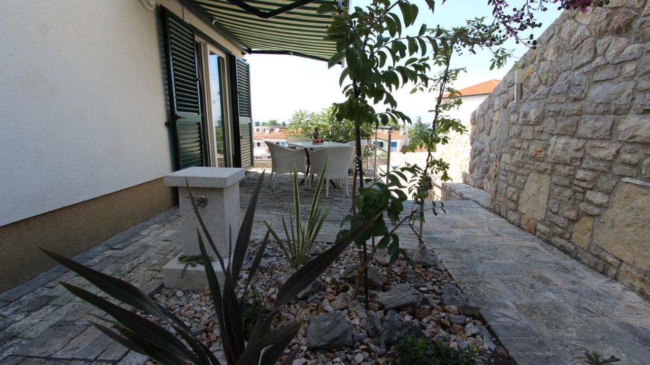 Apartments Adria Malinska Ngoại thất bức ảnh