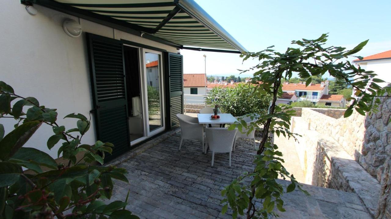 Apartments Adria Malinska Ngoại thất bức ảnh