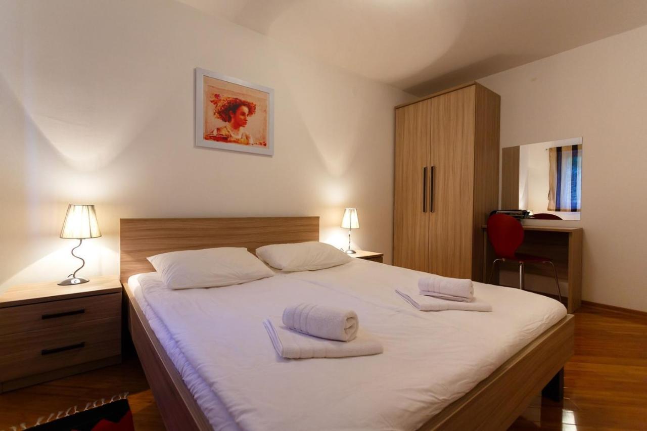 Apartments Adria Malinska Ngoại thất bức ảnh