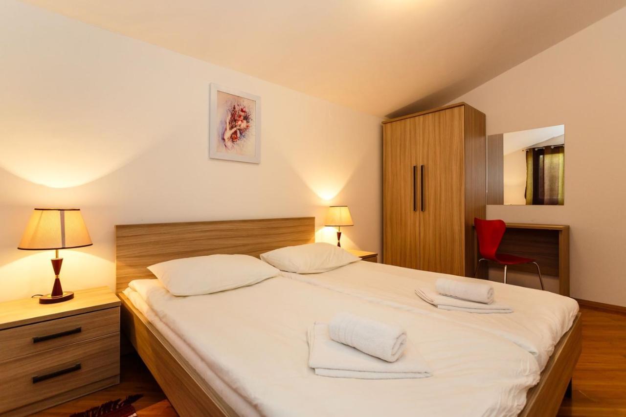 Apartments Adria Malinska Ngoại thất bức ảnh