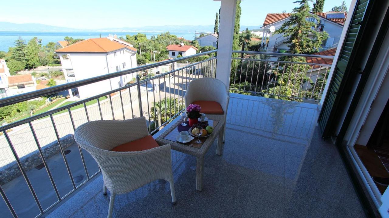 Apartments Adria Malinska Ngoại thất bức ảnh