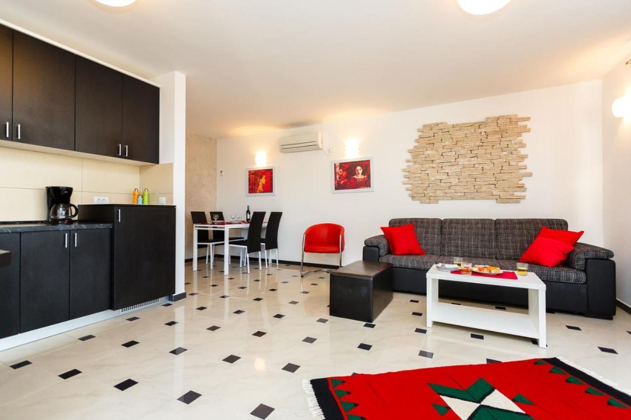 Apartments Adria Malinska Ngoại thất bức ảnh