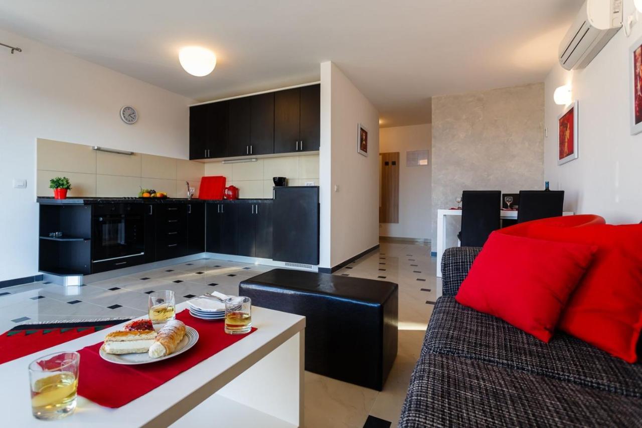 Apartments Adria Malinska Ngoại thất bức ảnh