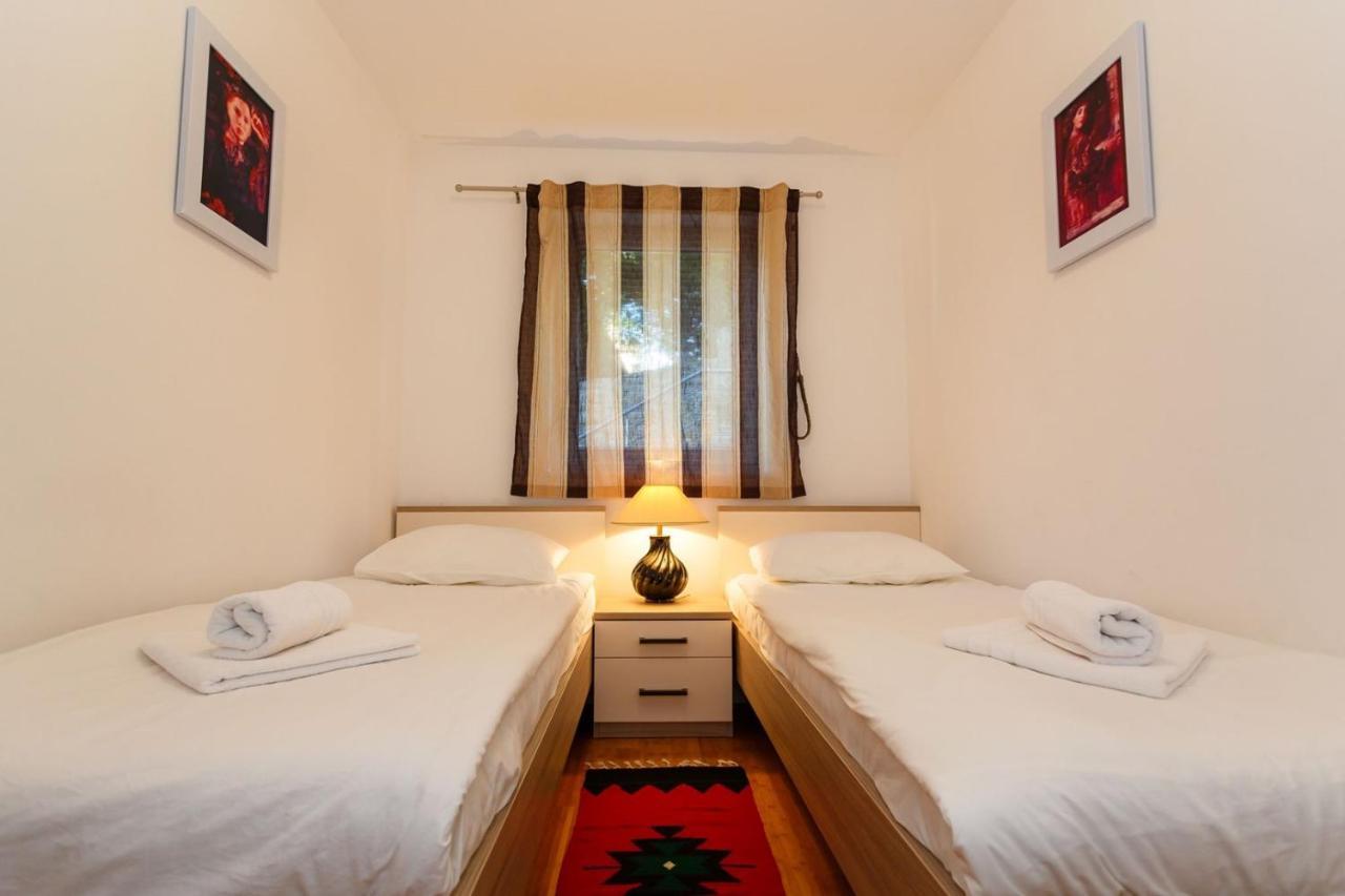 Apartments Adria Malinska Ngoại thất bức ảnh