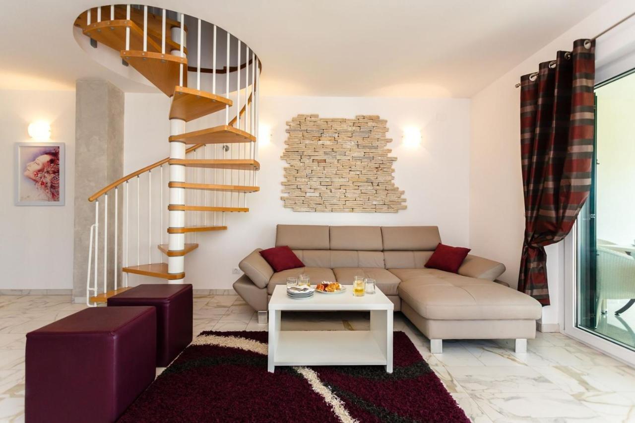 Apartments Adria Malinska Ngoại thất bức ảnh