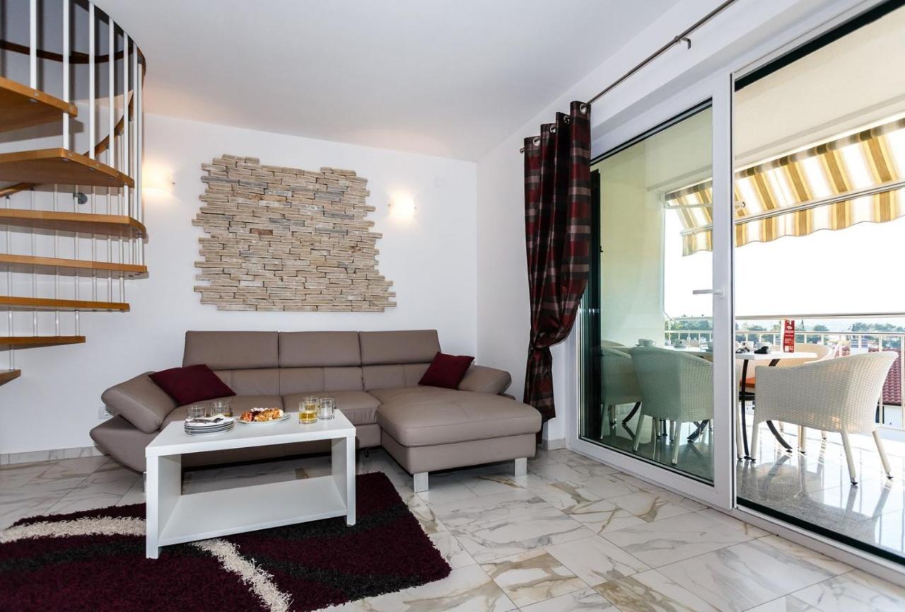 Apartments Adria Malinska Ngoại thất bức ảnh