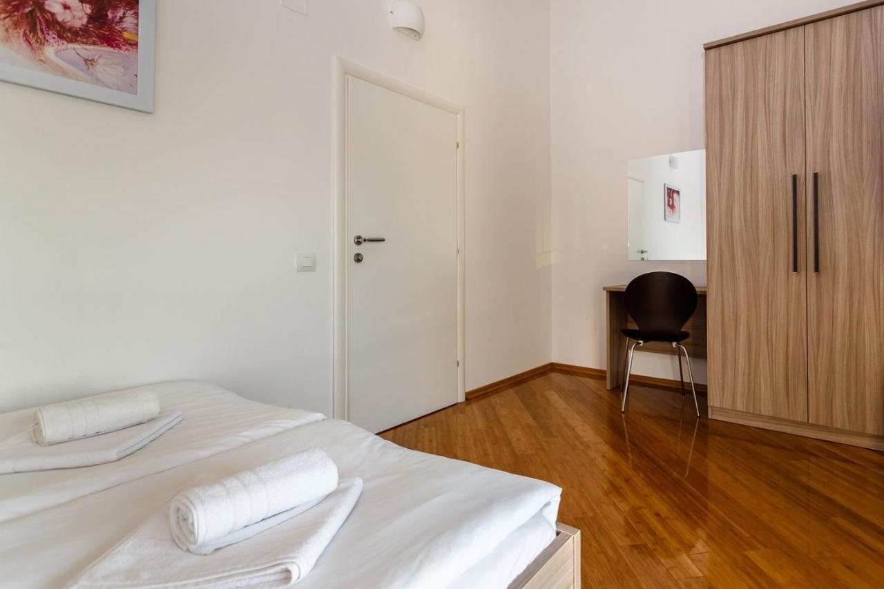Apartments Adria Malinska Ngoại thất bức ảnh