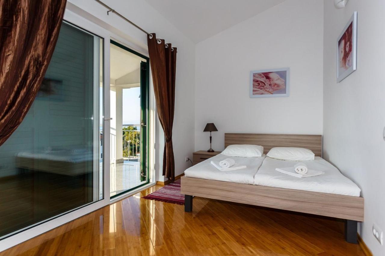 Apartments Adria Malinska Ngoại thất bức ảnh