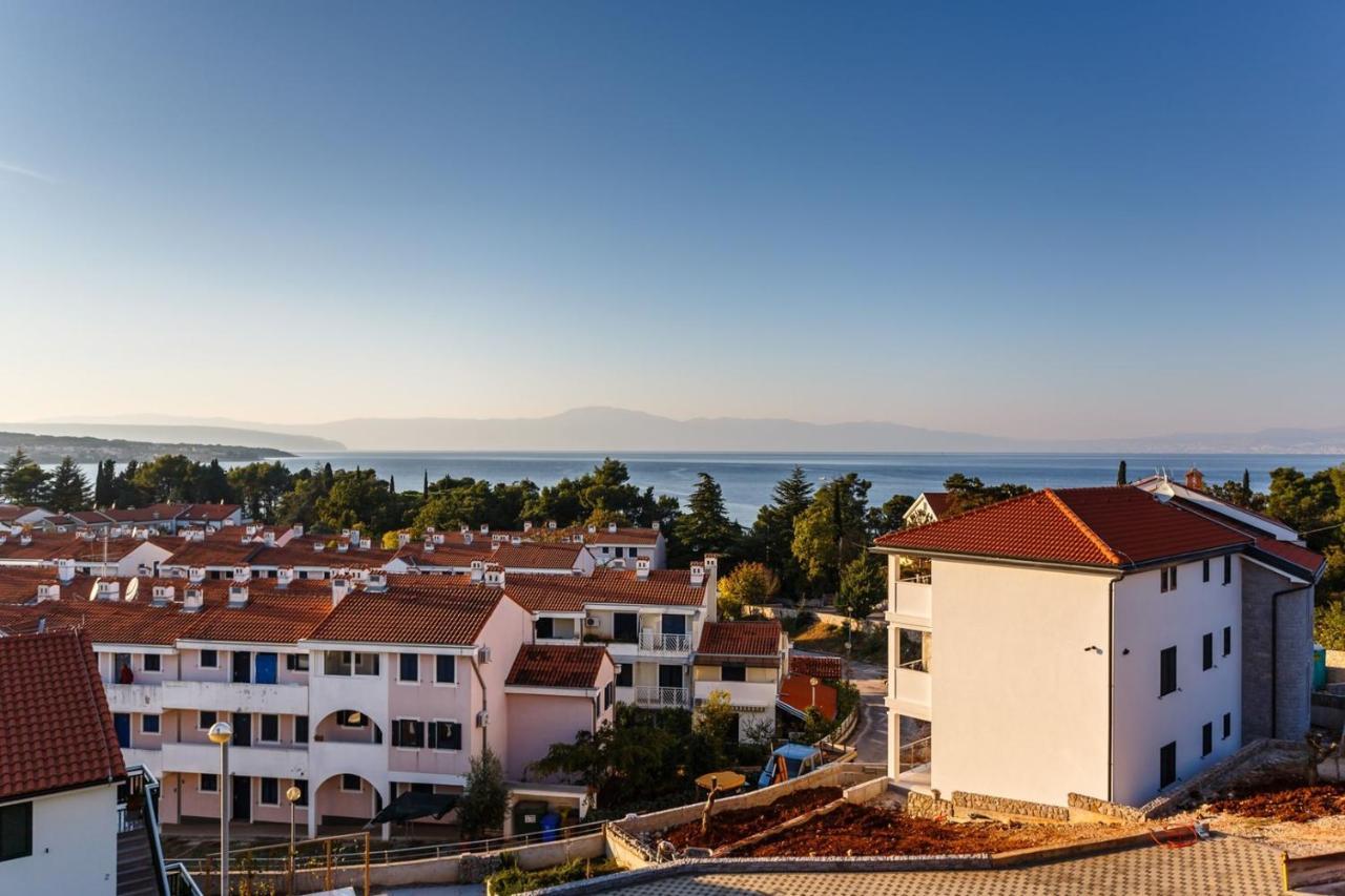Apartments Adria Malinska Ngoại thất bức ảnh