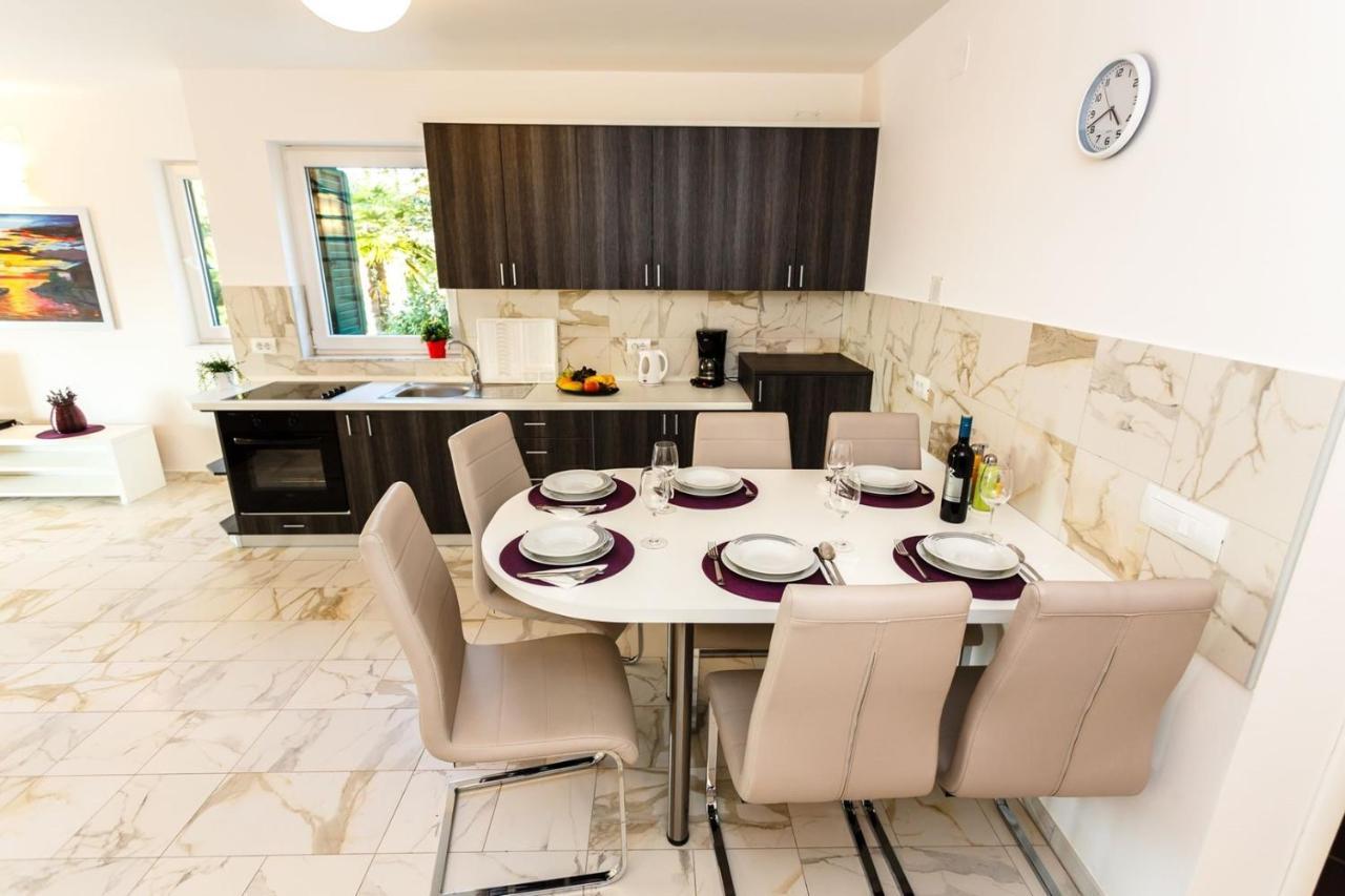 Apartments Adria Malinska Ngoại thất bức ảnh