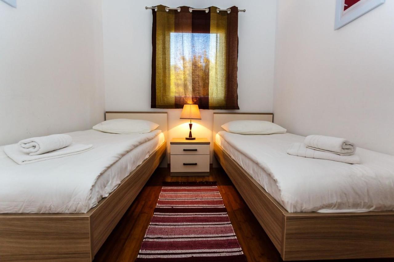 Apartments Adria Malinska Ngoại thất bức ảnh